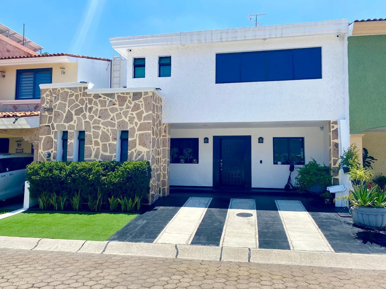 House for sale, Virreyes Residencial Subdivision, Zapopan, Jalisco.