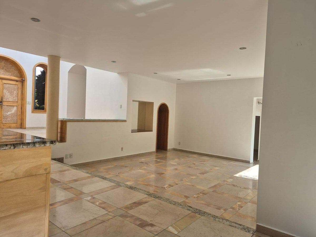 Casa en Condominio en Venta y Renta en Lomas Axomiatla con Alberca, Spa y Amenidades Premium