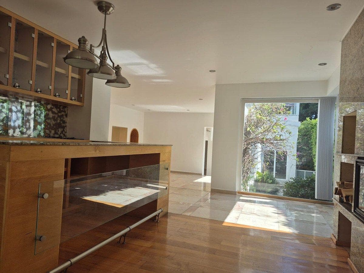 Casa en Condominio en Venta y Renta en Lomas Axomiatla con Alberca, Spa y Amenidades Premium