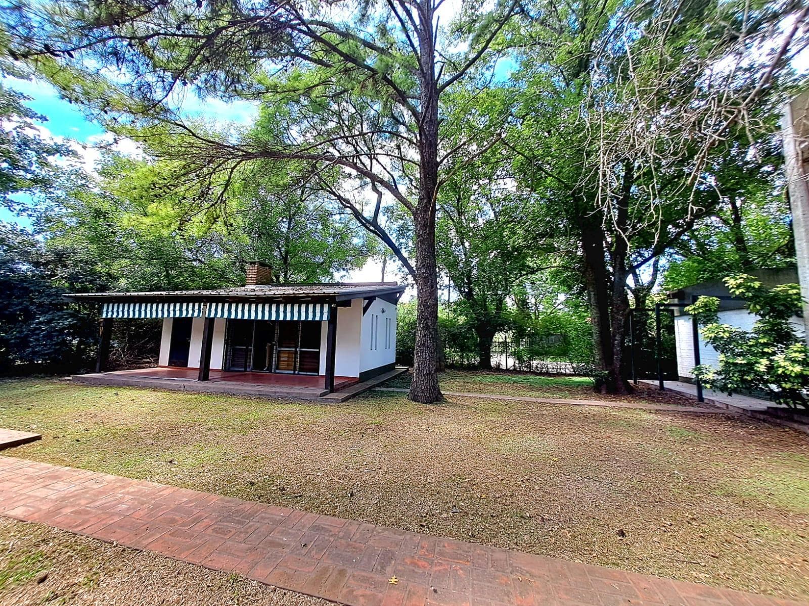 Commercial property with a large street frontage on Hernández Street.