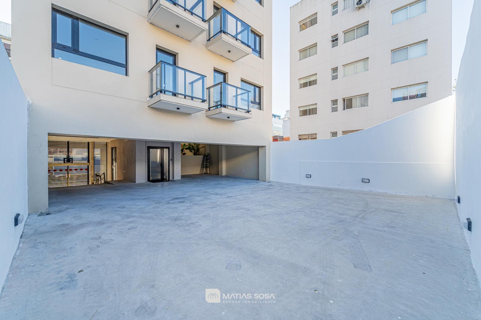 For Sale - 2-room apartment - Garage and Storage Room
