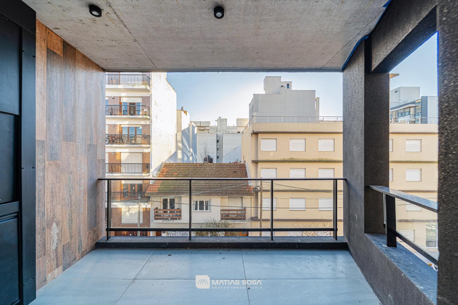 For Sale - 2-room apartment - Garage and Storage Room