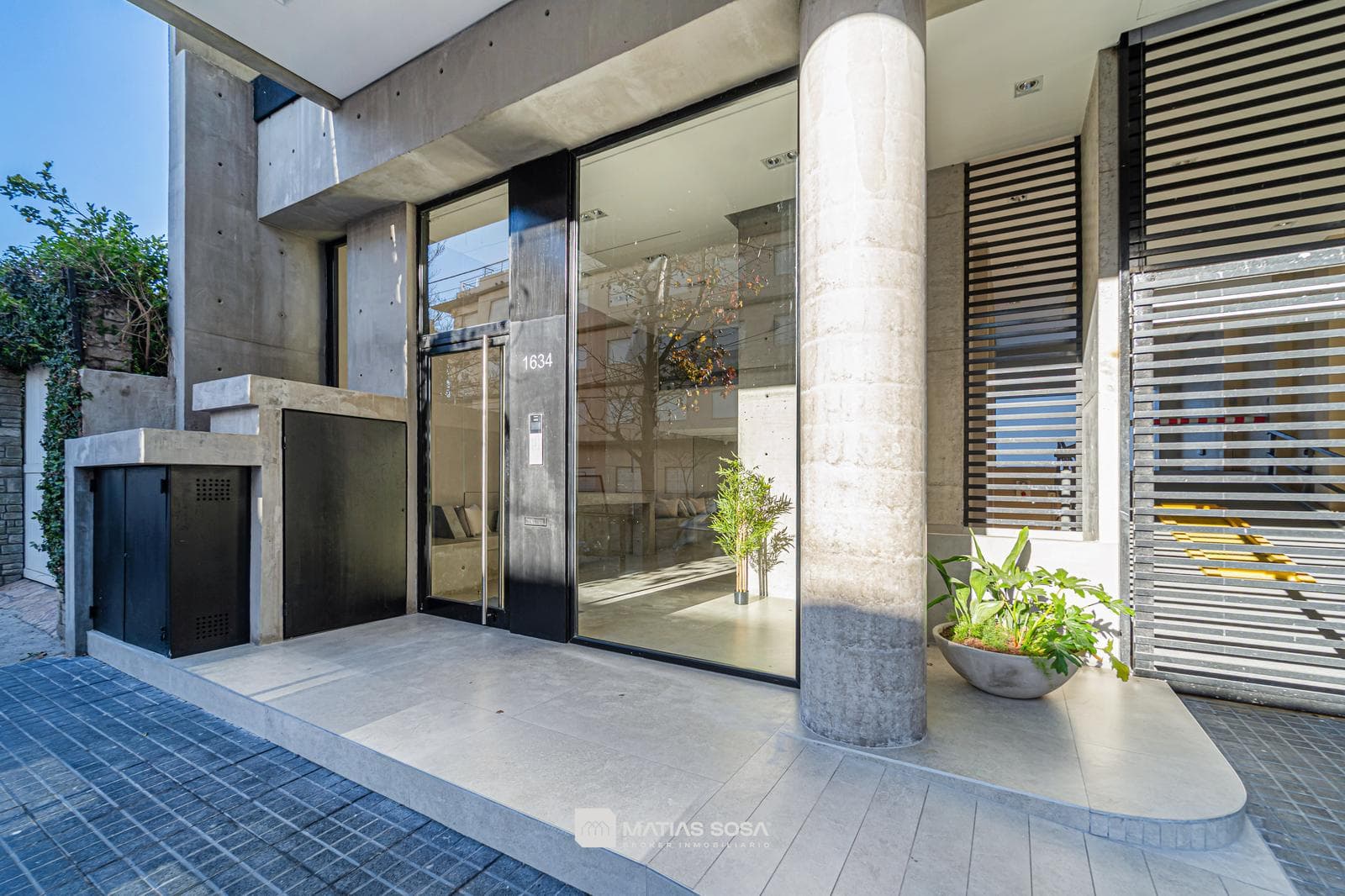 For Sale - 2-room apartment - Garage and Storage Room