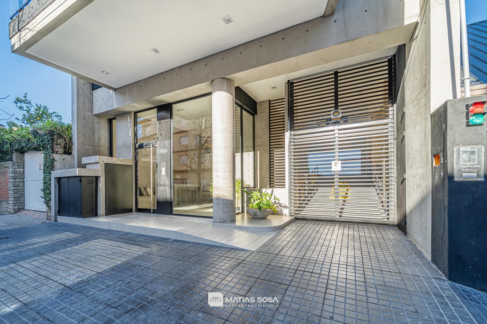 For Sale - 2-room apartment - Garage and Storage Room