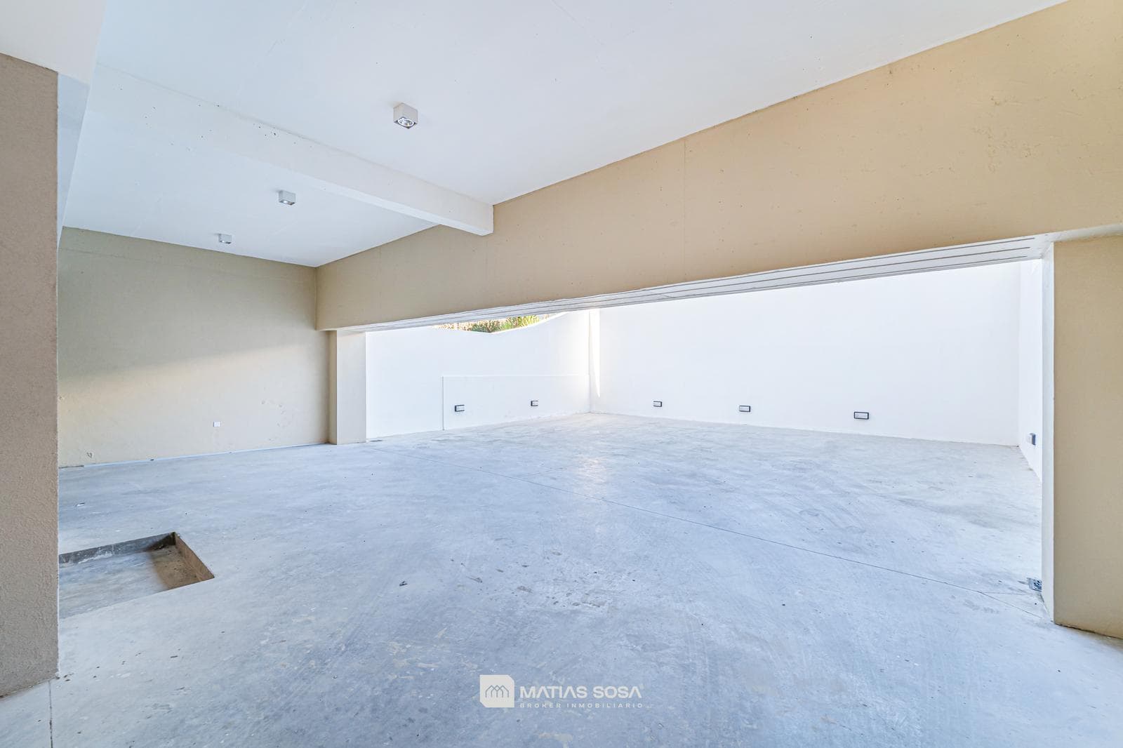 For Sale - 2-room apartment - Garage and Storage Room