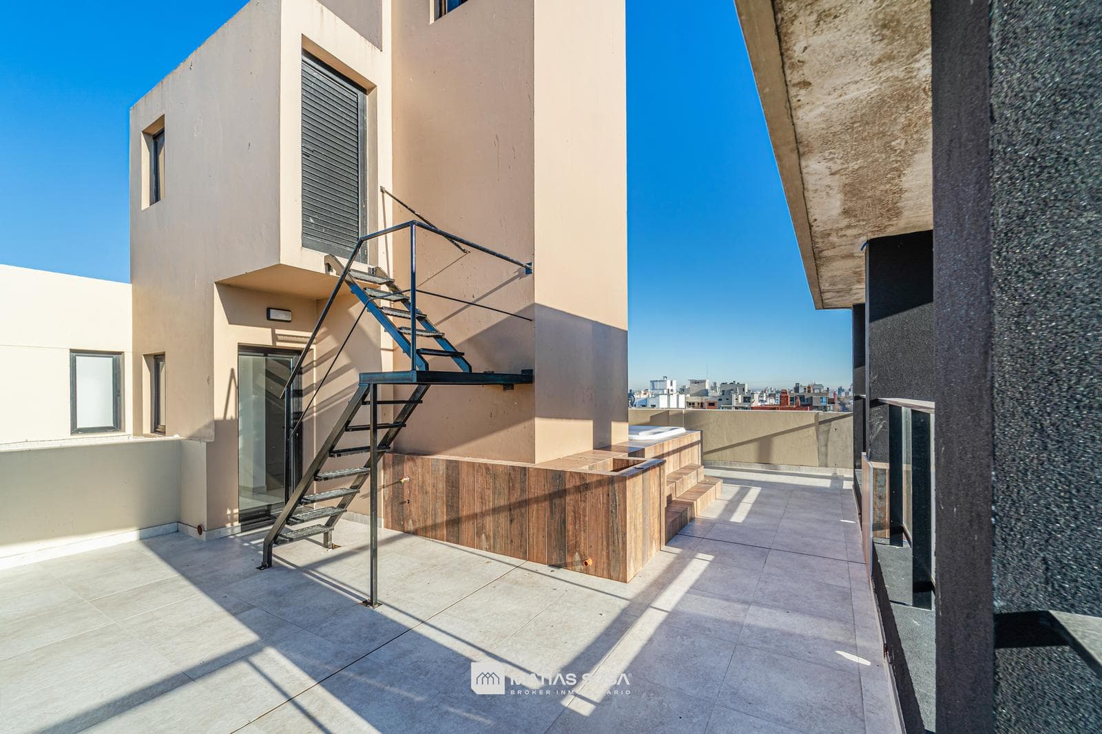 For Sale - 2-room apartment - Garage and Storage Room