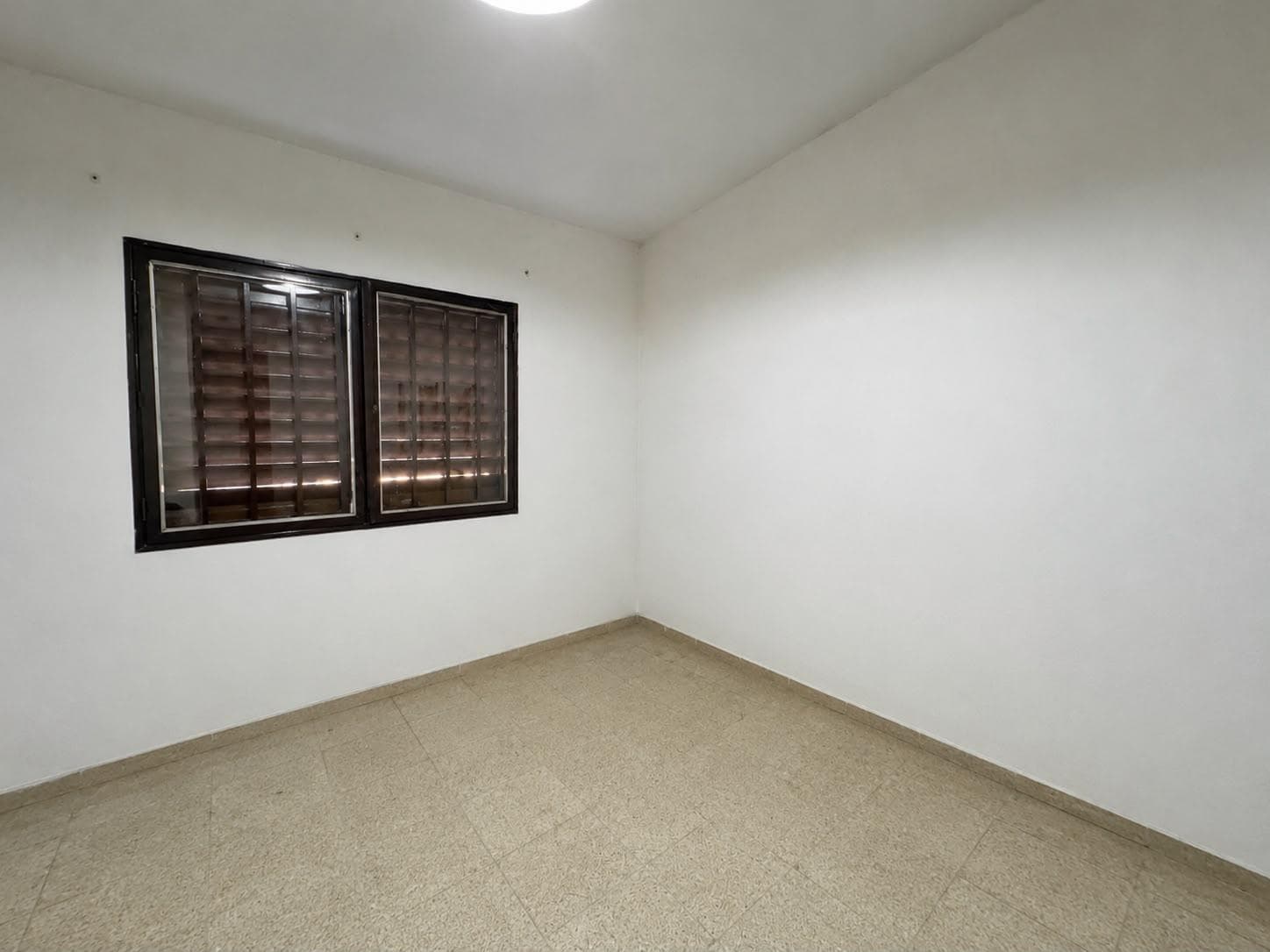FOR SALE: HOUSE IN CENTRAL AMERICA—3 BEDROOMS WITH A 1-BEDROOM APARTMENT