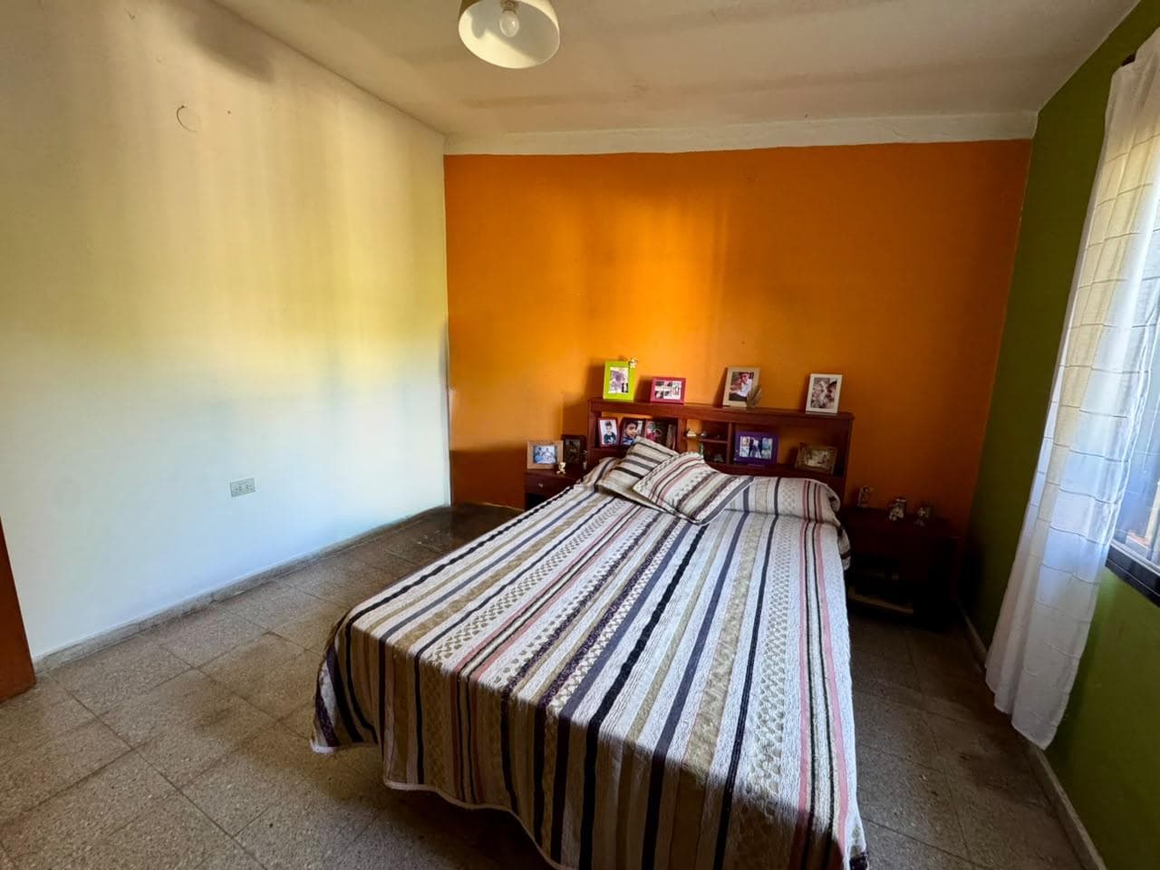 FOR SALE: HOUSE IN CENTRAL AMERICA—3 BEDROOMS WITH A 1-BEDROOM APARTMENT