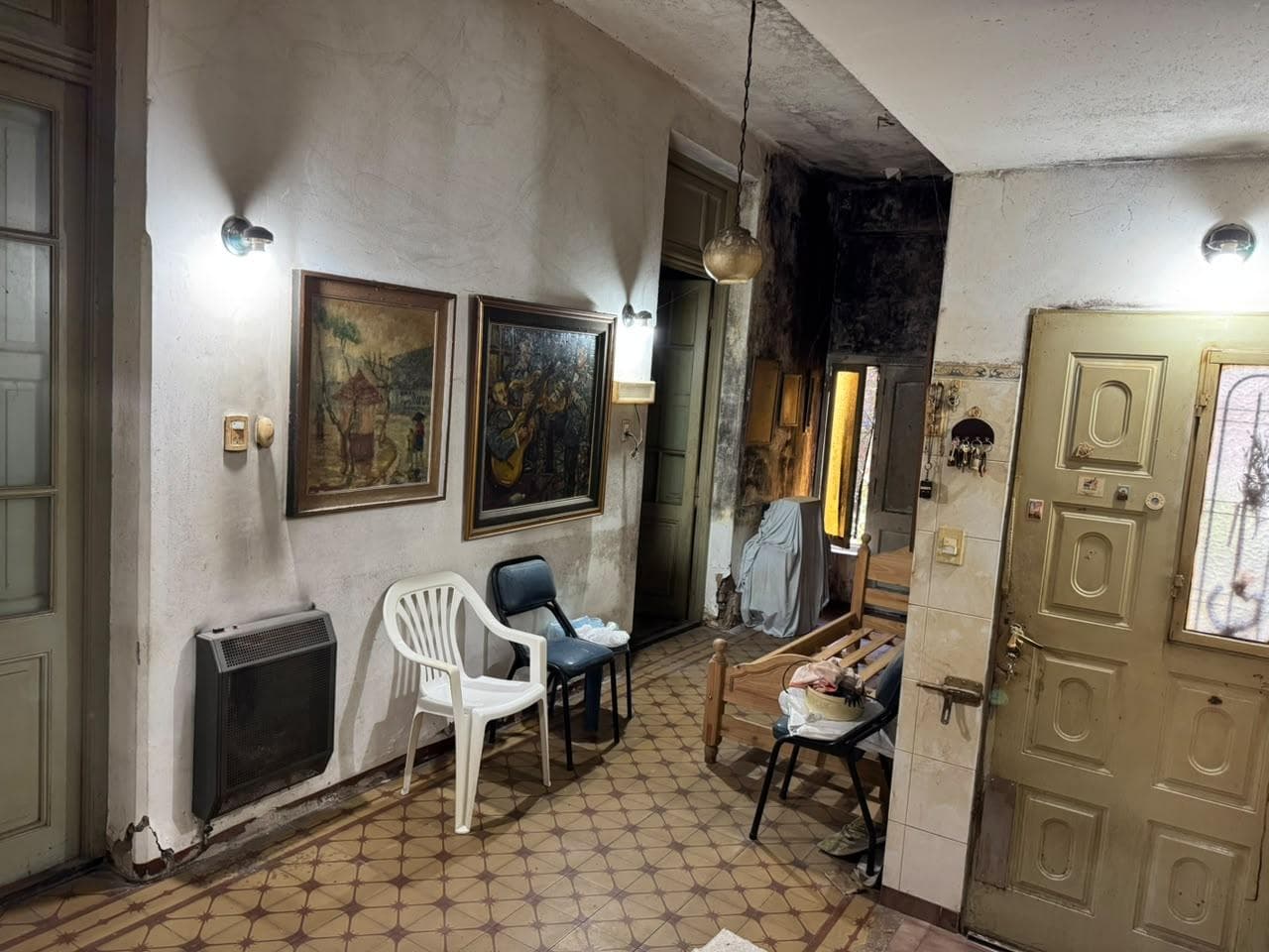 4-ROOM HOUSE FOR SALE IN WEST QUILMES, IN NEED OF RENOVATION