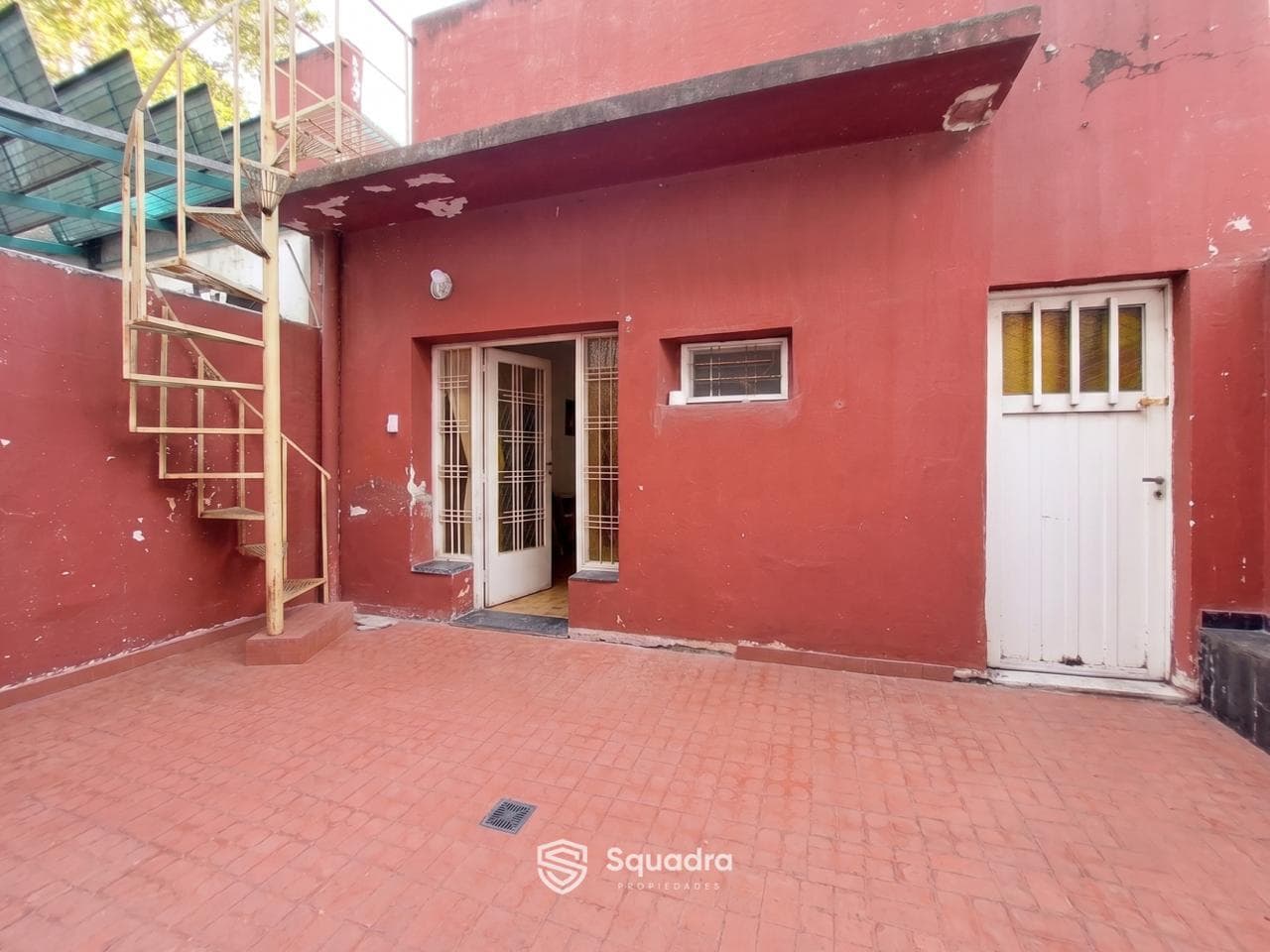 FOR SALE | TRADE - 1- and 2-bedroom homes - 2 separate properties - Echesortu neighborhood, Rosario.