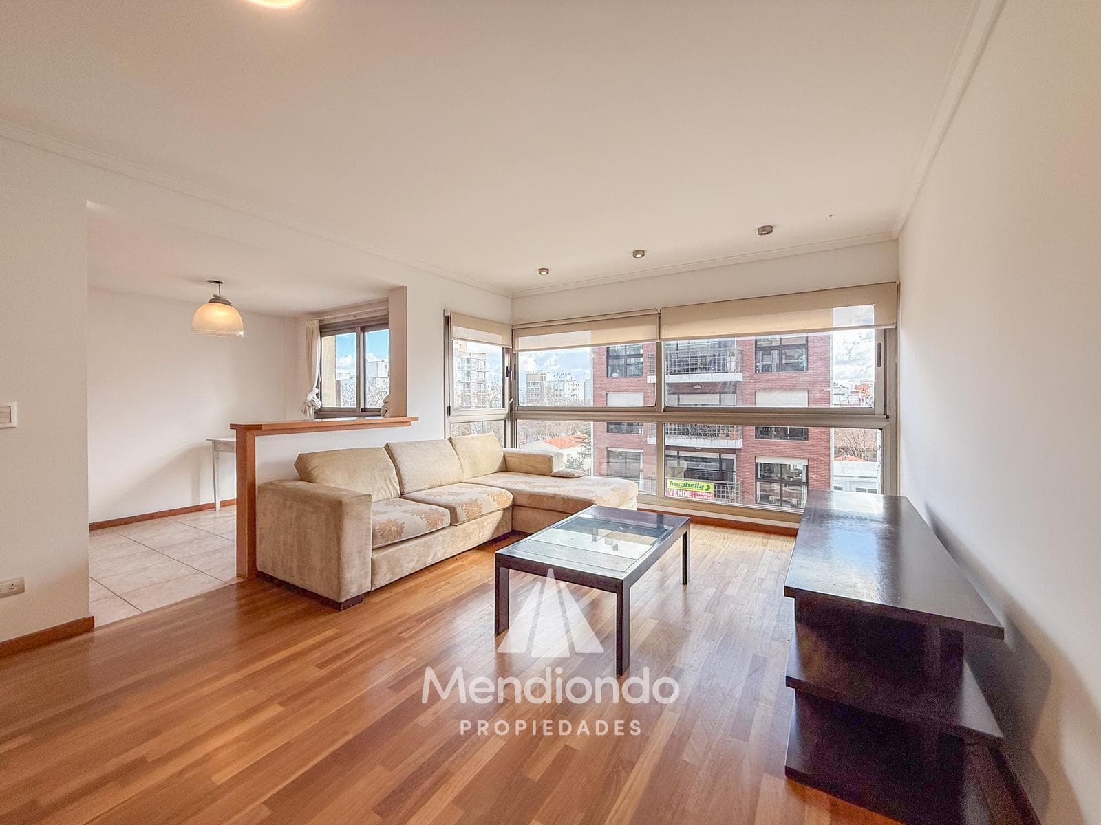 High-end 3-bedroom duplex with 2 parking spaces and a storage room in Plaza Mitre.
