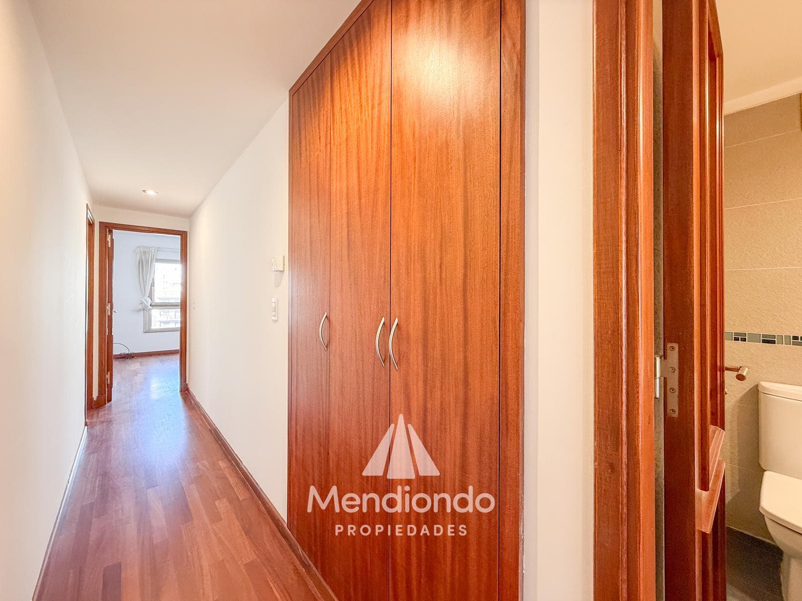 High-end 3-bedroom duplex with 2 parking spaces and a storage room in Plaza Mitre.