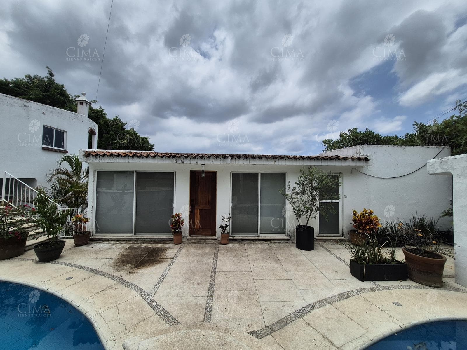 Casa En Venta En Fraccionamiento Lomas Tetela - V406