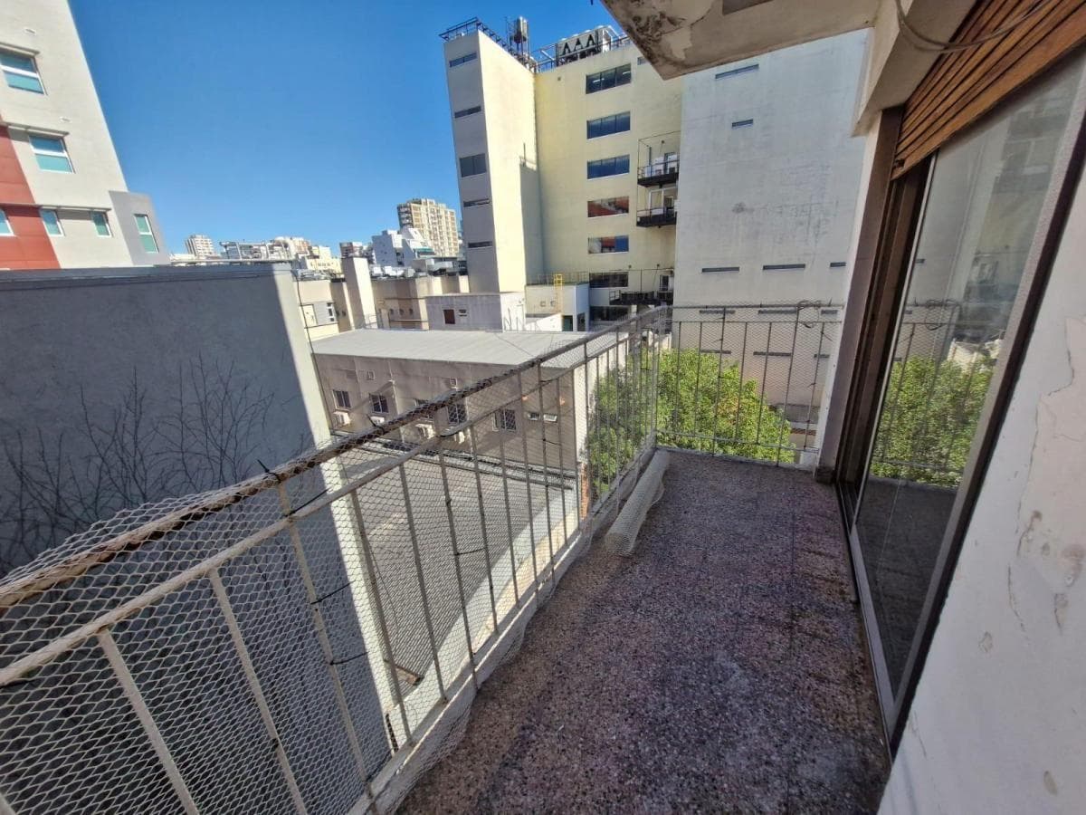 2-room apartment, 46 m², with a balcony, located just a few meters from Hitaliano Hospital