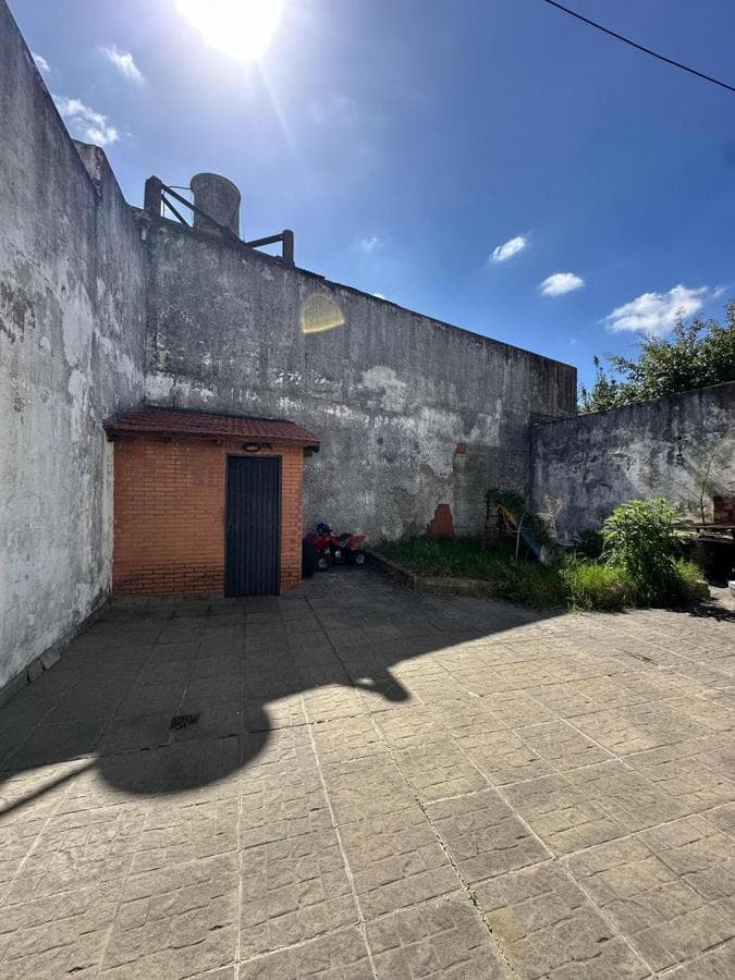 5-Room House with Patio, Garage, and Grill on Its Own Lot