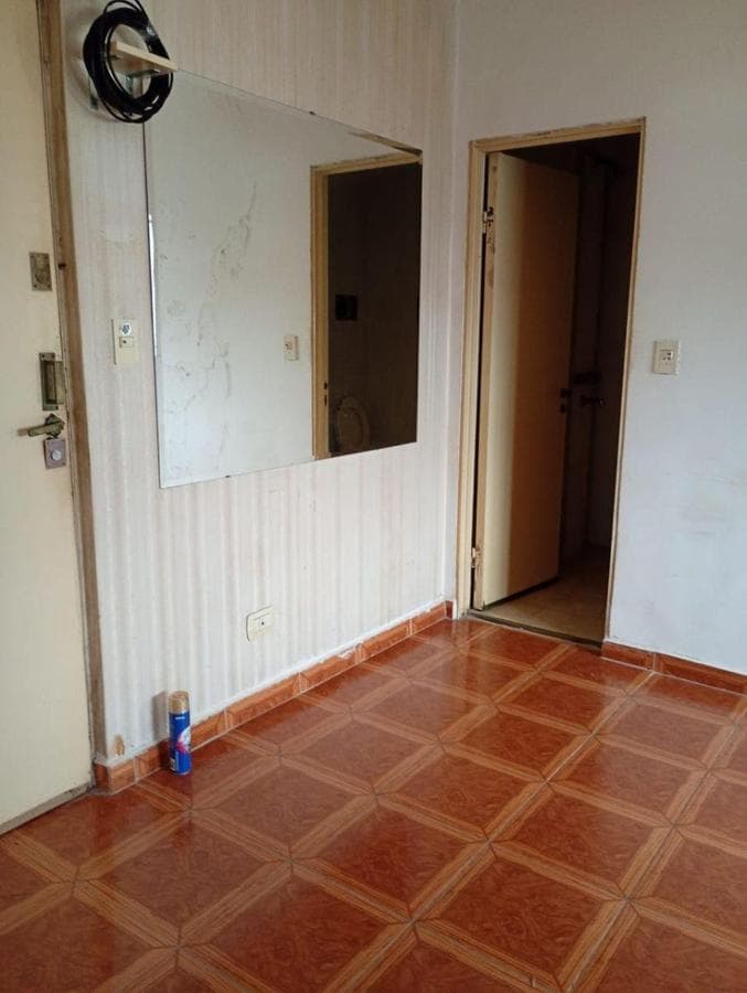 2-Room, Very Bright Apartment Just a Few Meters from Av. La Plata