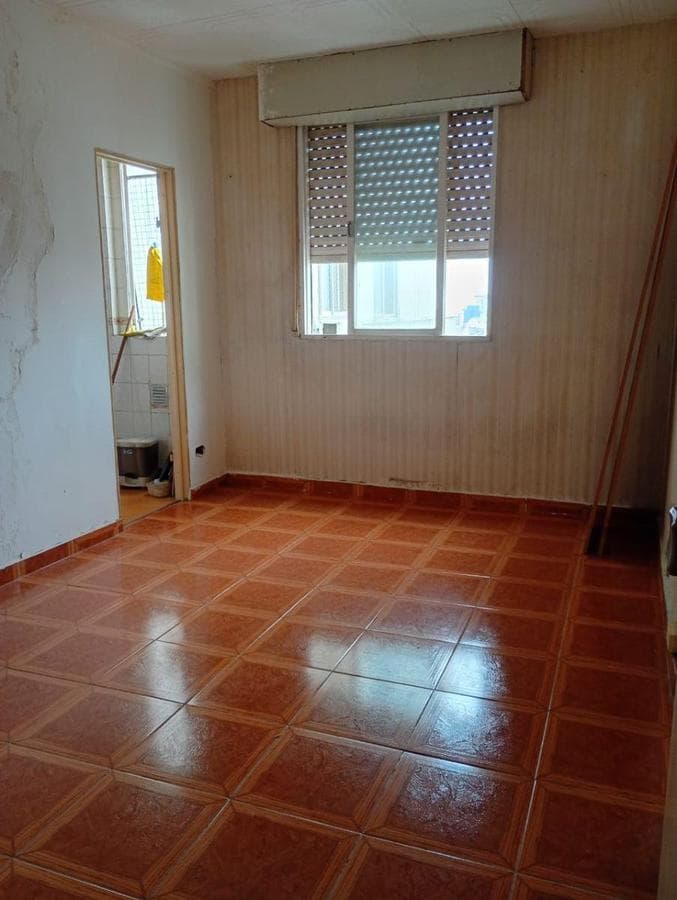 2-Room, Very Bright Apartment Just a Few Meters from Av. La Plata