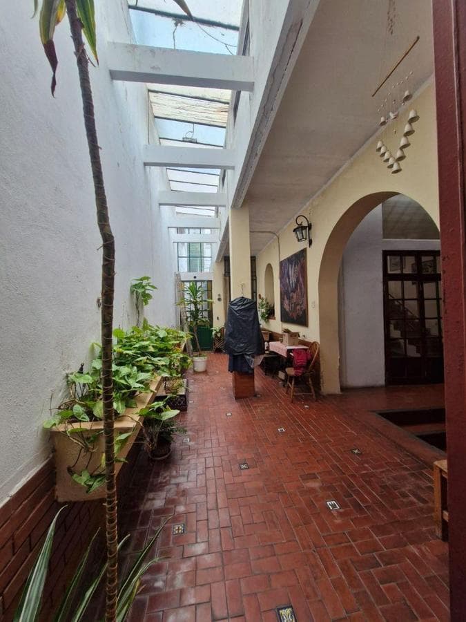 Excellent 5-Room House on Its Own Lot with Garage, BBQ, Garden, and Terrace