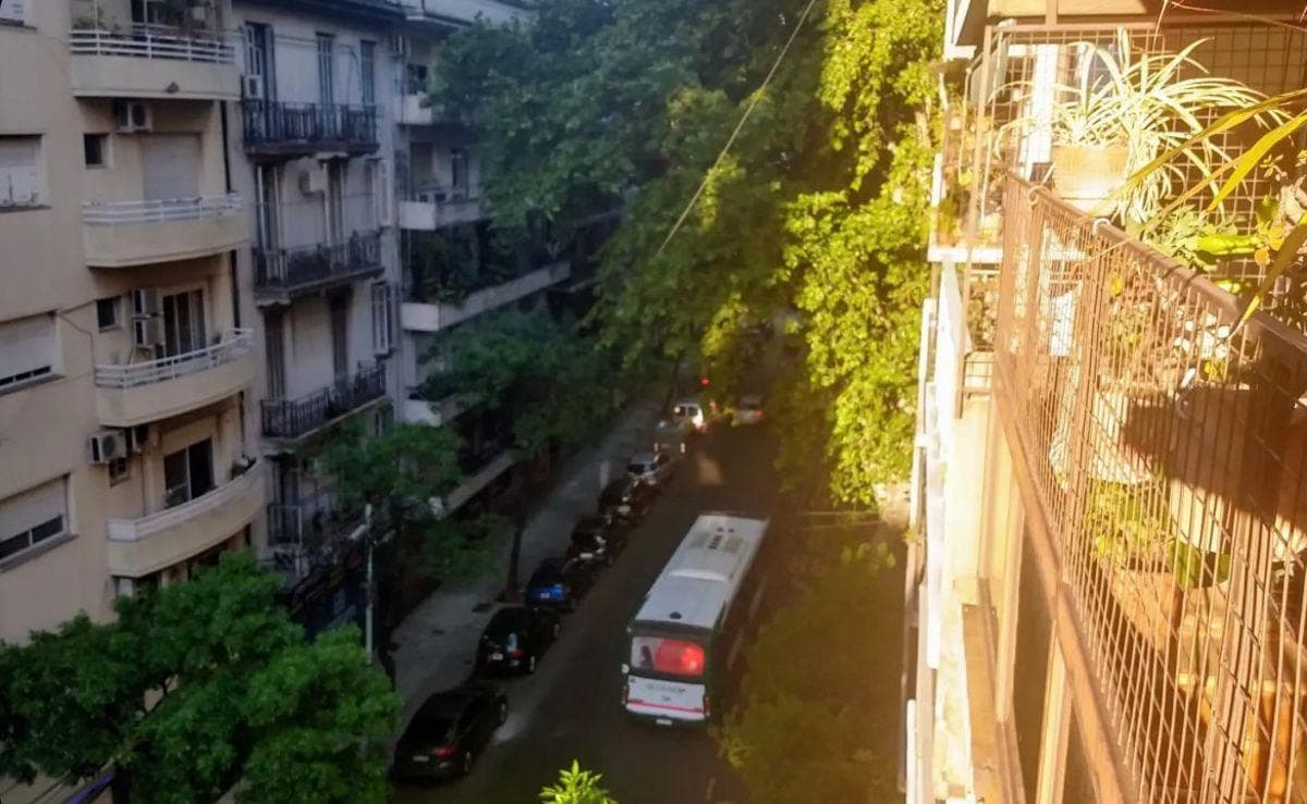 3-bedroom apartment with a maid's quarters and a wrap-around balcony – Eligible for financing – Caballito