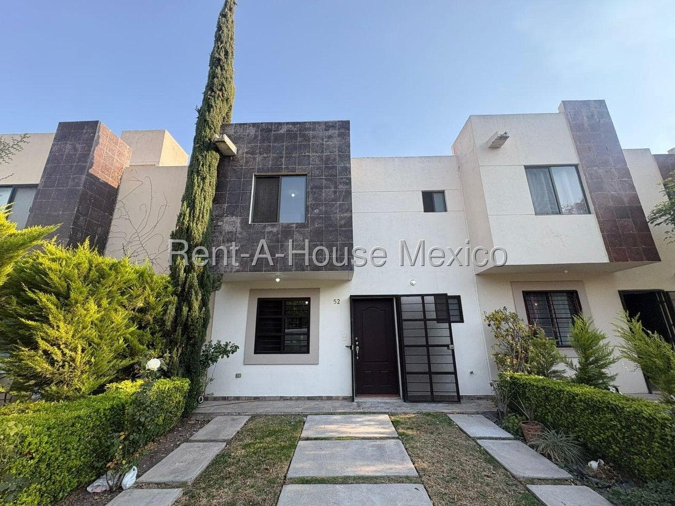 House for Sale in Rincones del Marques, 3 bedrooms