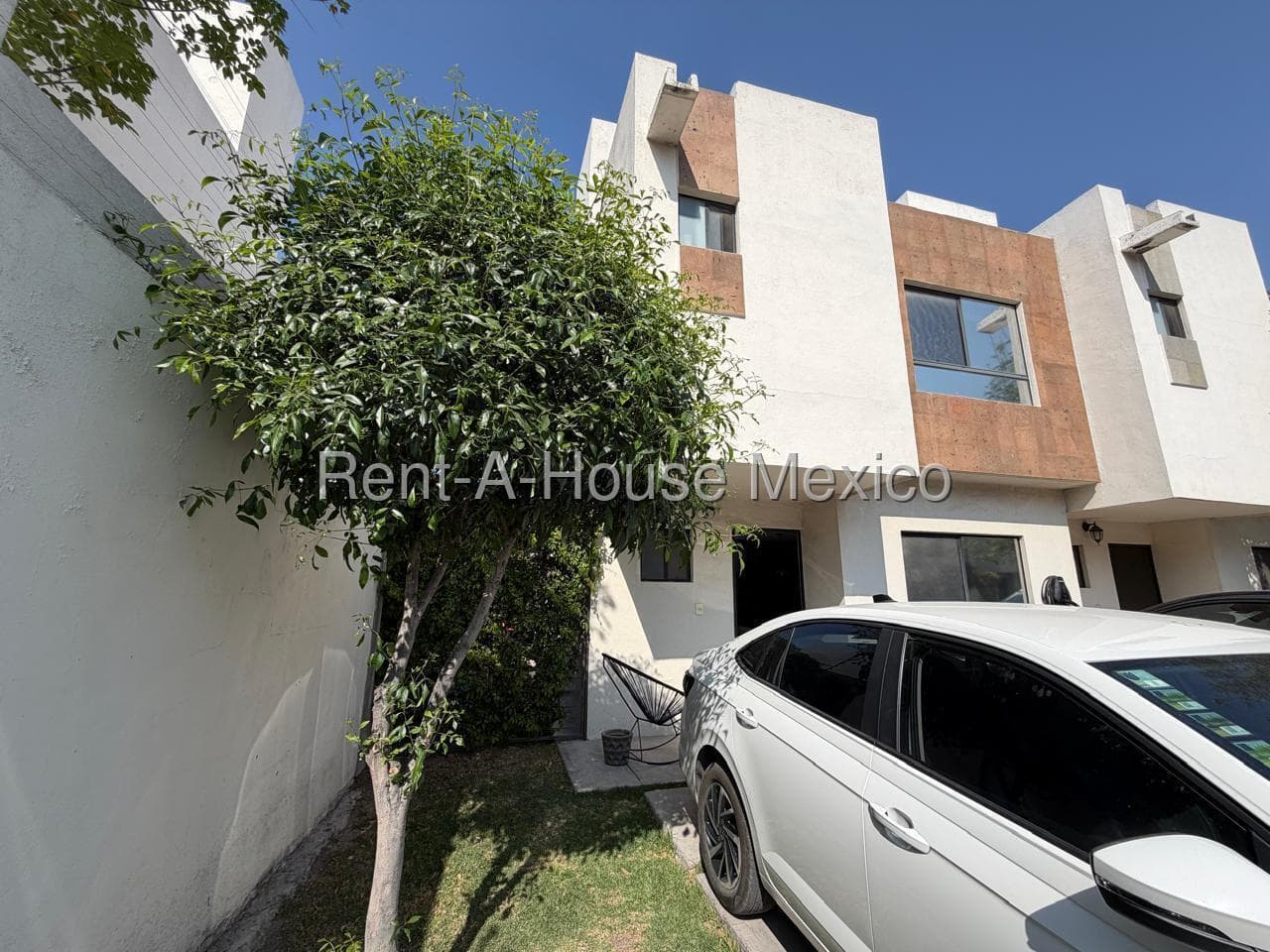 House for Sale in Rincones del Marques, 3 bedrooms.