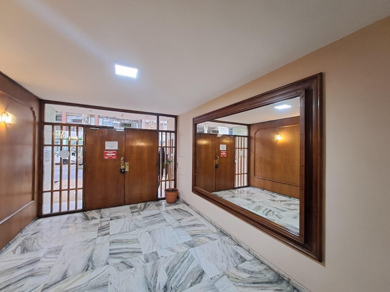 Ground-floor apartment for sale, QUALIFIES FOR MORTGAGE - REFURBISHED, downtown Mendoza