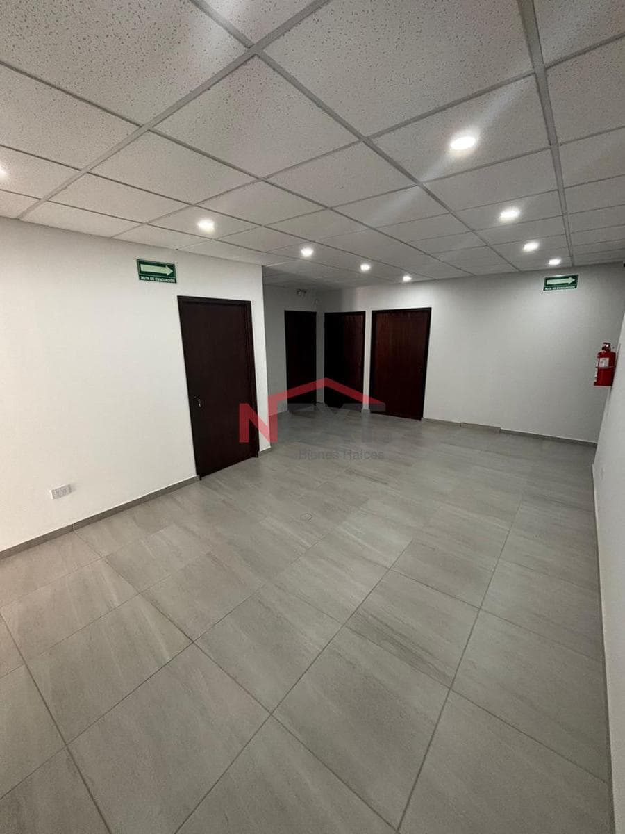 OFFICE FOR RENT IN THE LAS MINITAS NEIGHBORHOOD