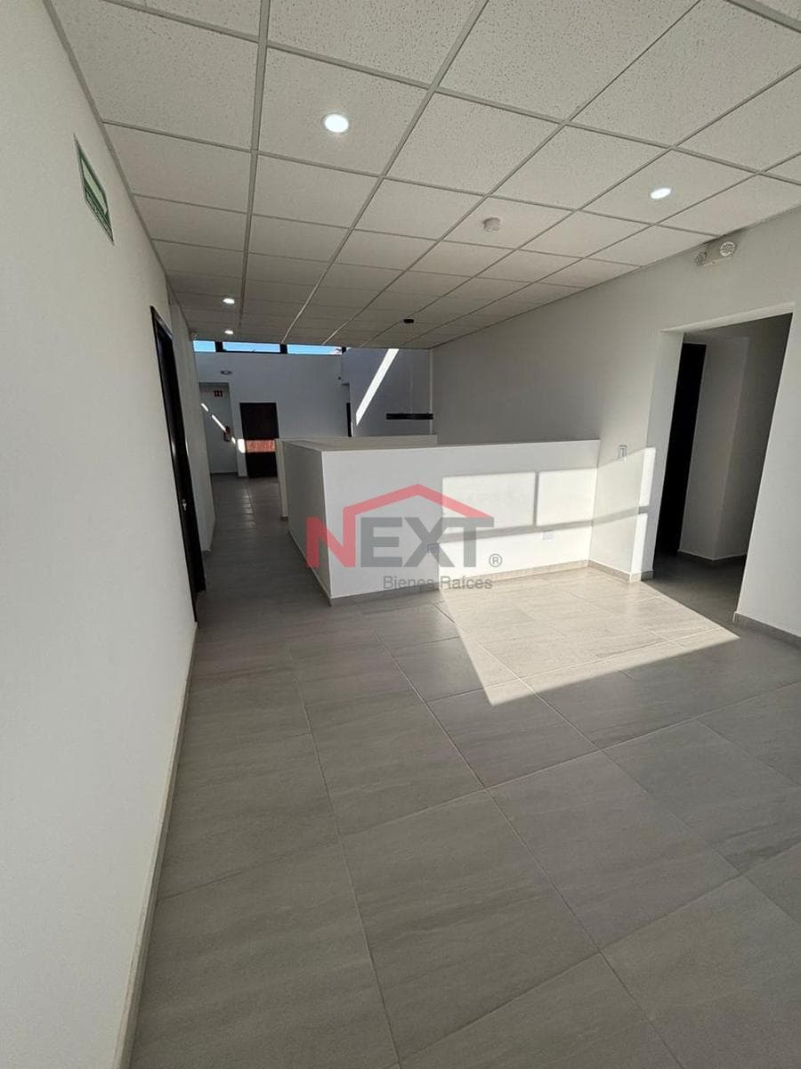 OFFICE FOR RENT IN THE LAS MINITAS NEIGHBORHOOD