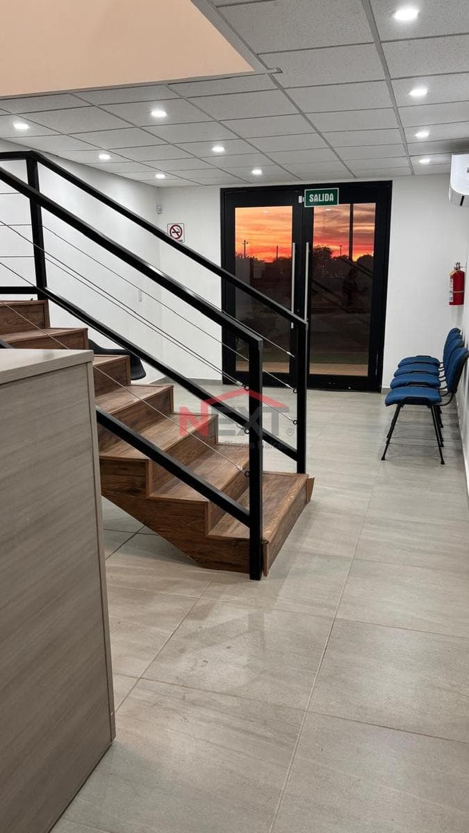 OFFICE FOR RENT IN THE LAS MINITAS NEIGHBORHOOD