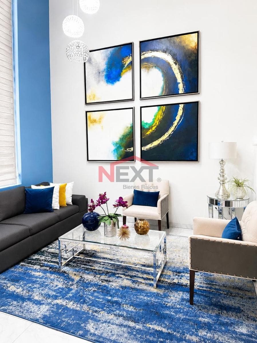 HOUSE FOR RENT IN THE VERSALLES RESIDENTIAL AREA
