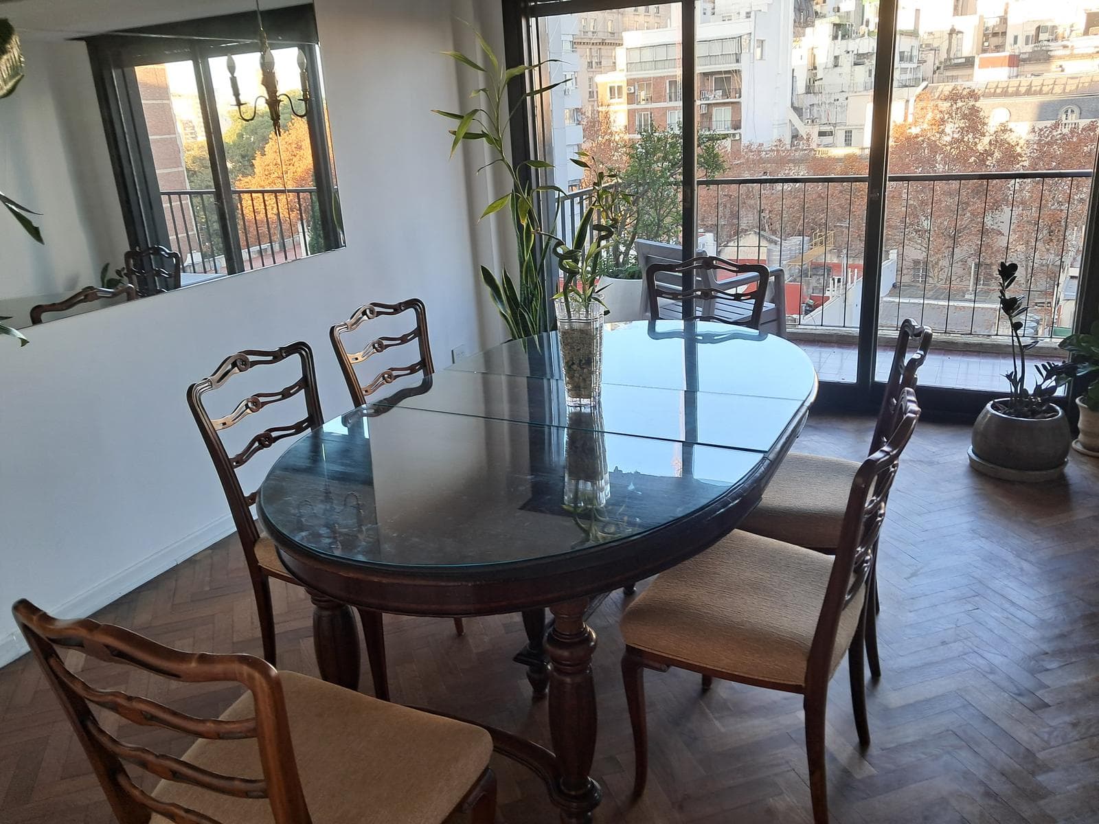 4-room apartment for sale on Av. del Libertador, high floor, very bright