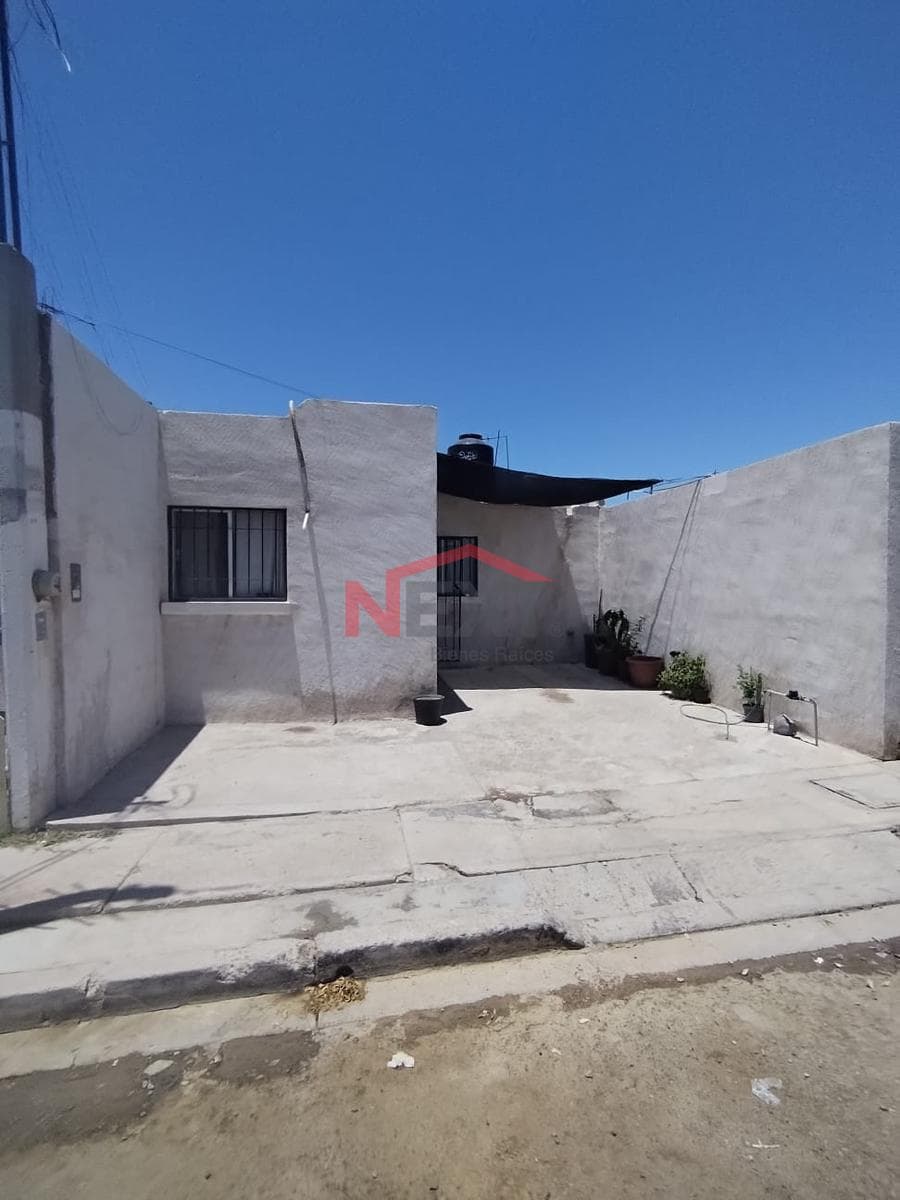 HOUSE FOR SALE IN COL. LA CARIDAD