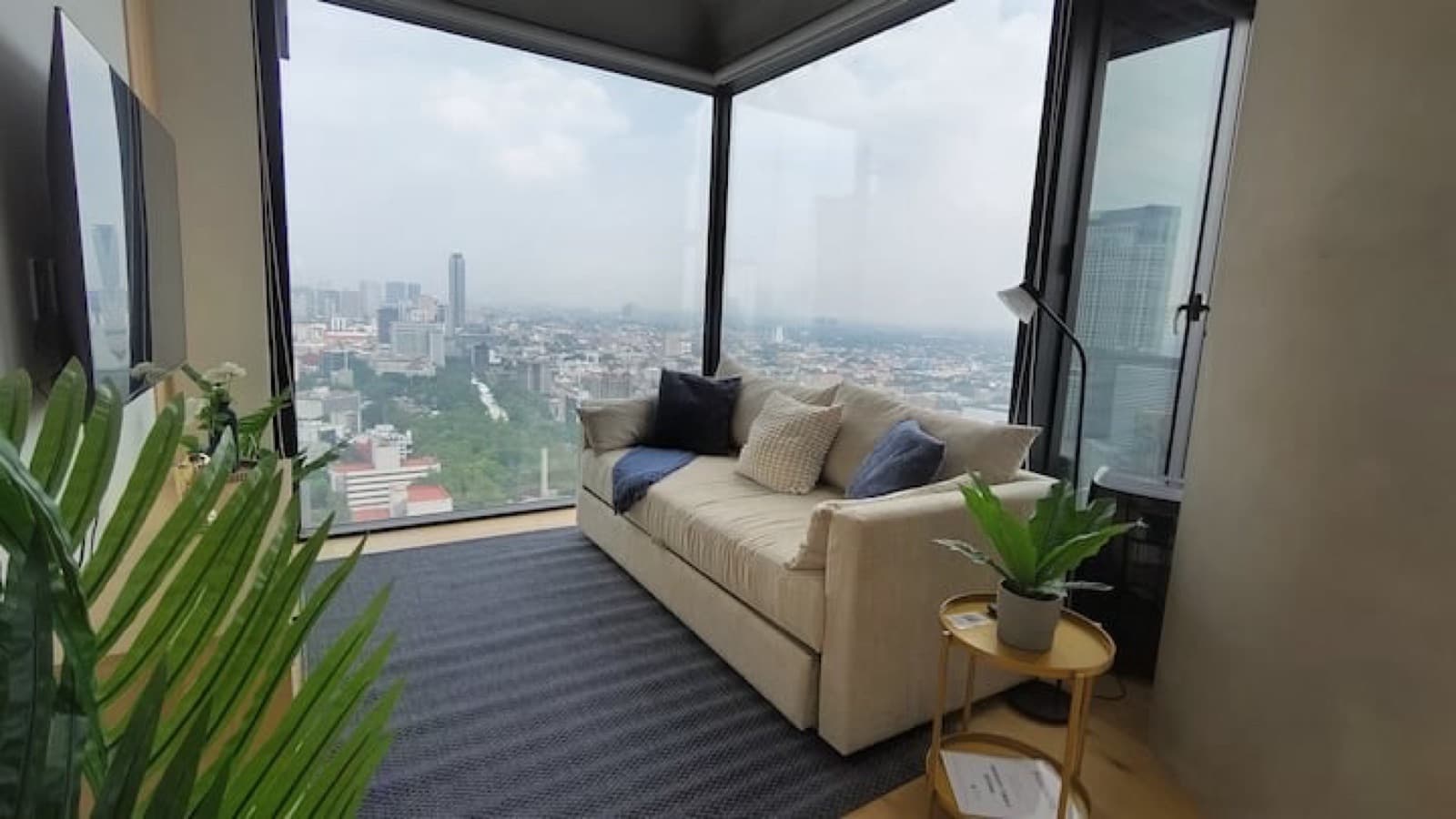 Rent a Furnished and Fully Equipped Apartment at The University Tower in Juárez, Cuauhtémoc