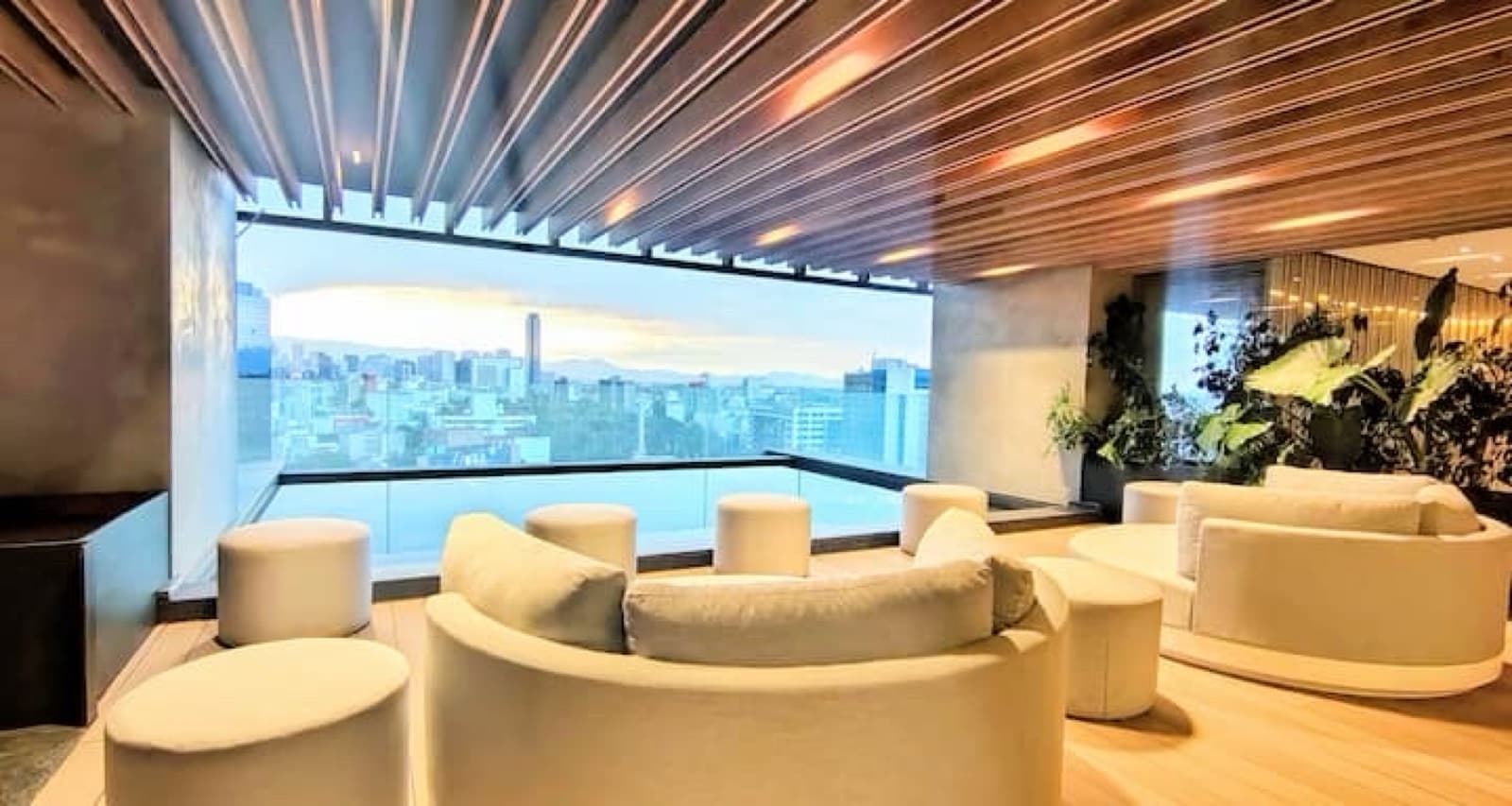 Rent a Furnished and Fully Equipped Apartment at The University Tower in Juárez, Cuauhtémoc