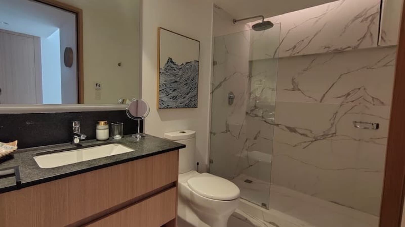 Rent a Furnished and Fully Equipped Apartment at The University Tower in Juárez, Cuauhtémoc