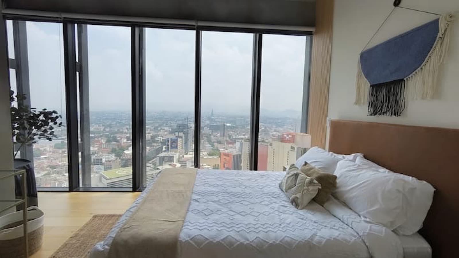 Rent a Furnished and Fully Equipped Apartment at The University Tower in Juárez, Cuauhtémoc