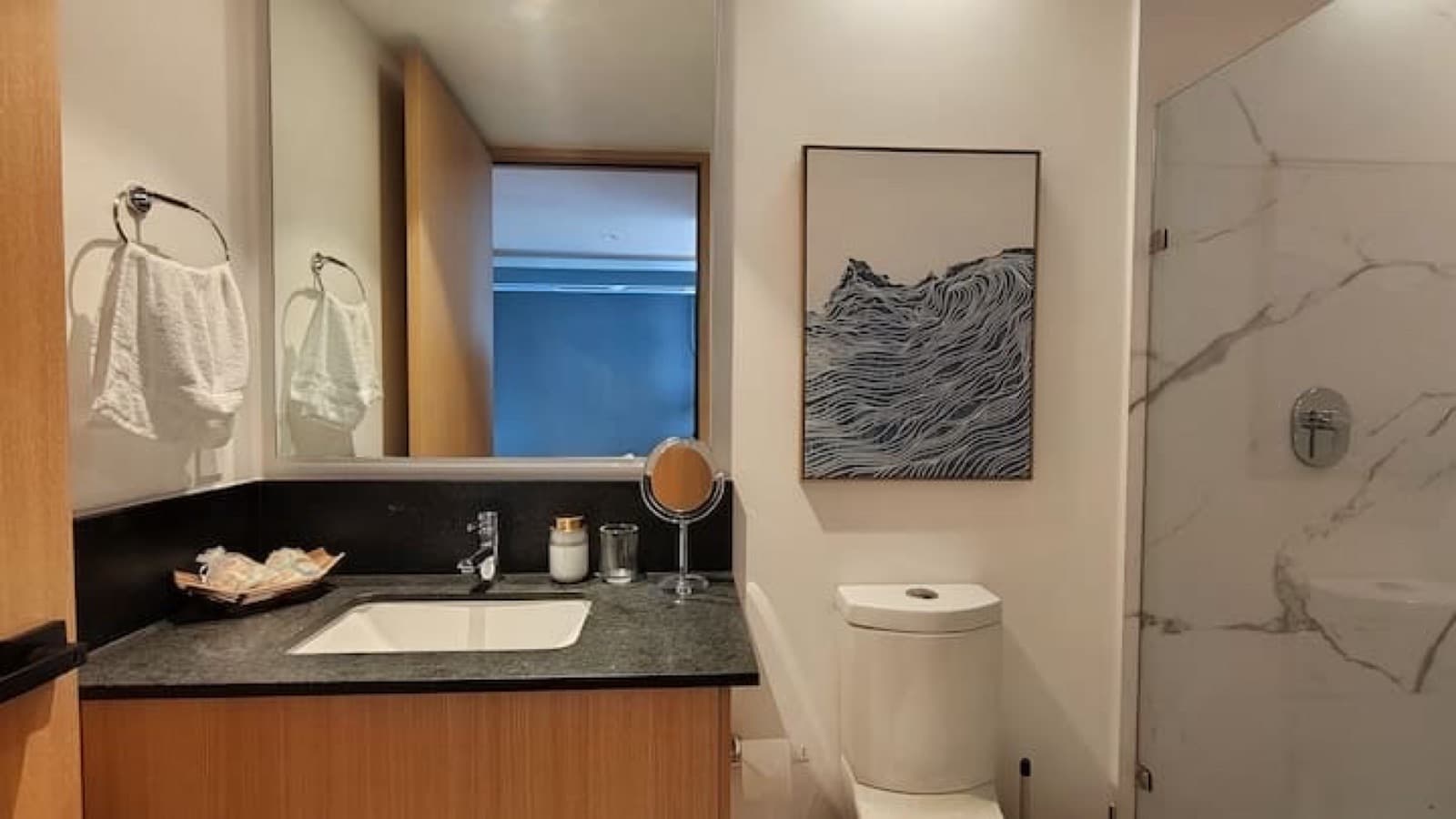 Rent a Furnished and Fully Equipped Apartment at The University Tower in Juárez, Cuauhtémoc