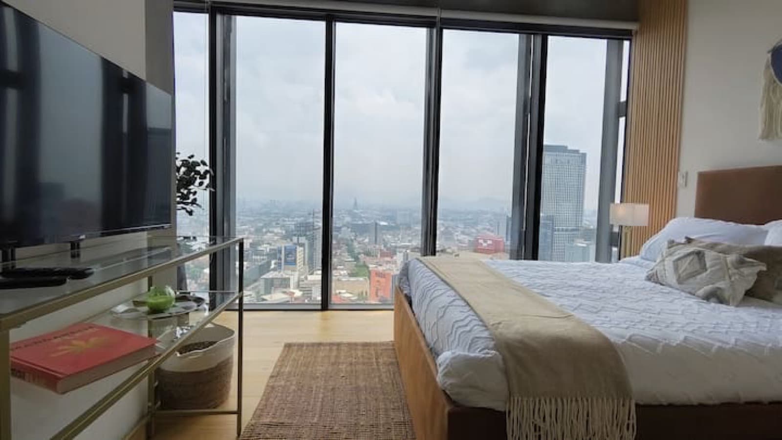Rent a Furnished and Fully Equipped Apartment at The University Tower in Juárez, Cuauhtémoc