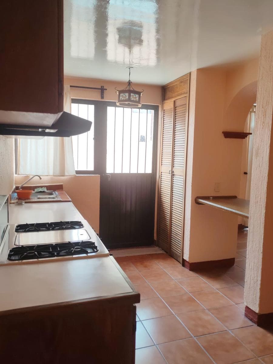 PERFECT CONNECTIVITY AND HIGH APPRECIATION POTENTIAL! HOUSE FOR SALE IN PLAZAS DEL SOL, QUERÉTARO