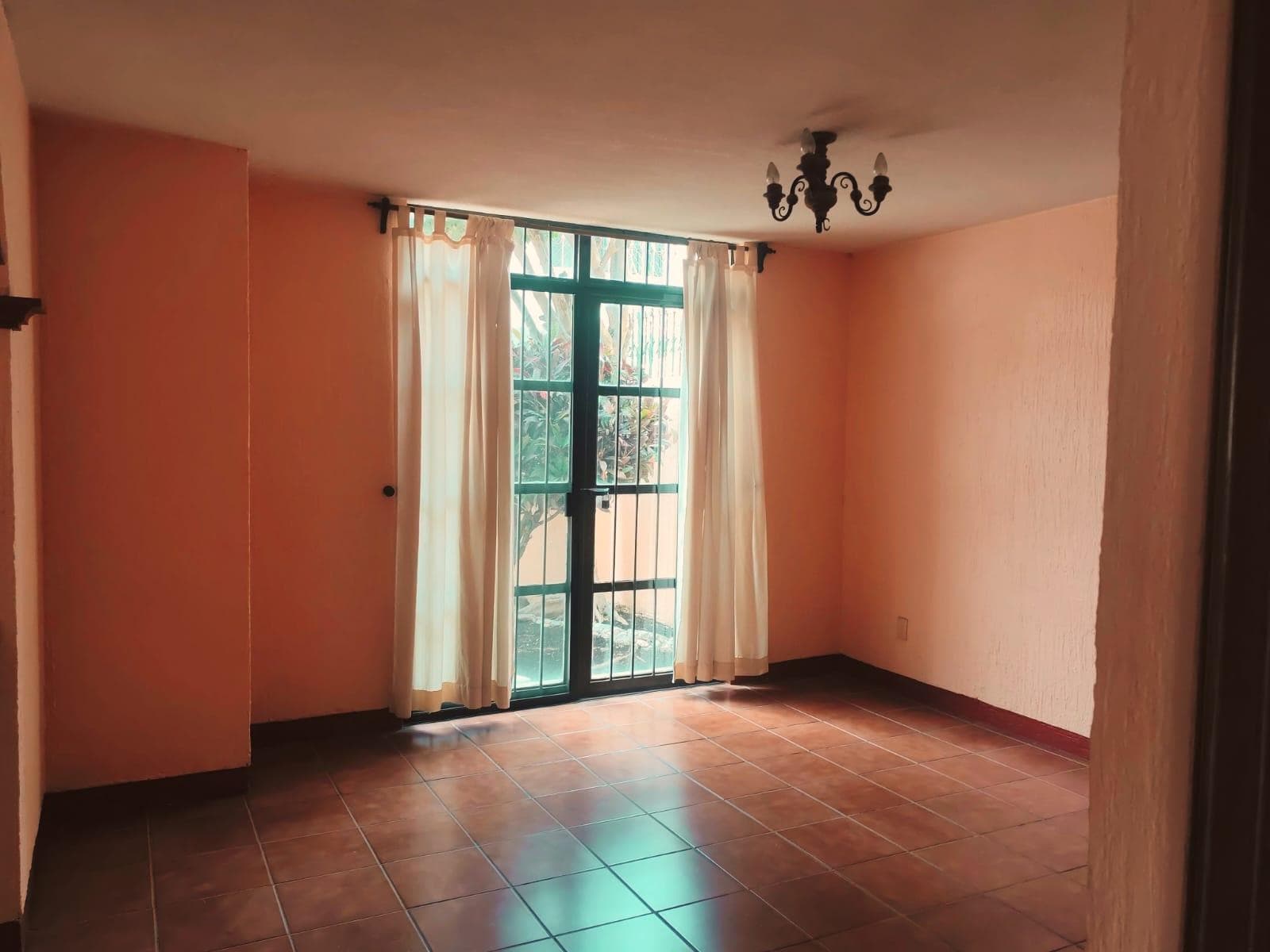 PERFECT CONNECTIVITY AND HIGH APPRECIATION POTENTIAL! HOUSE FOR SALE IN PLAZAS DEL SOL, QUERÉTARO