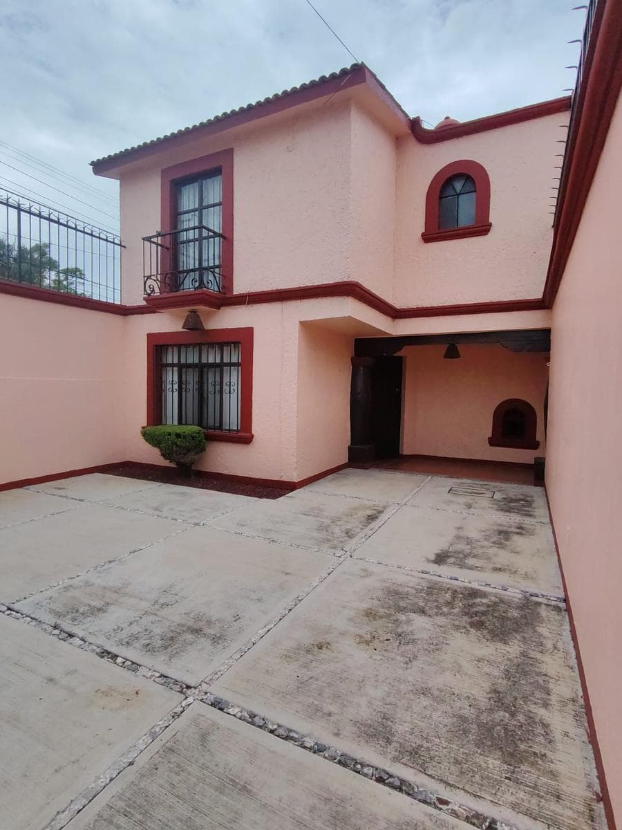 PERFECT CONNECTIVITY AND HIGH APPRECIATION POTENTIAL! HOUSE FOR SALE IN PLAZAS DEL SOL, QUERÉTARO