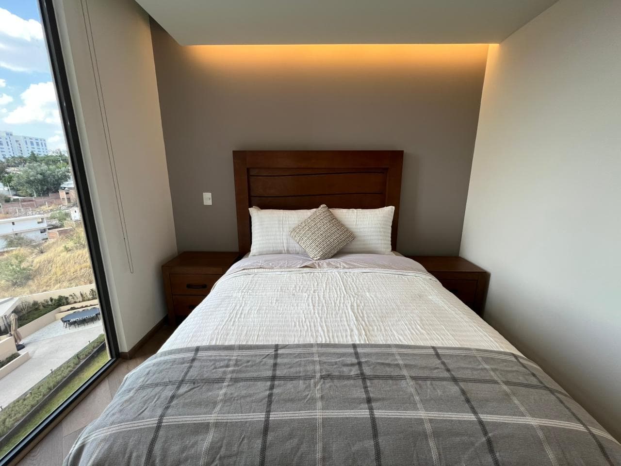 Departamento Amueblado con 2 Recámaras en Adamant Grand con excelentes Amenidades