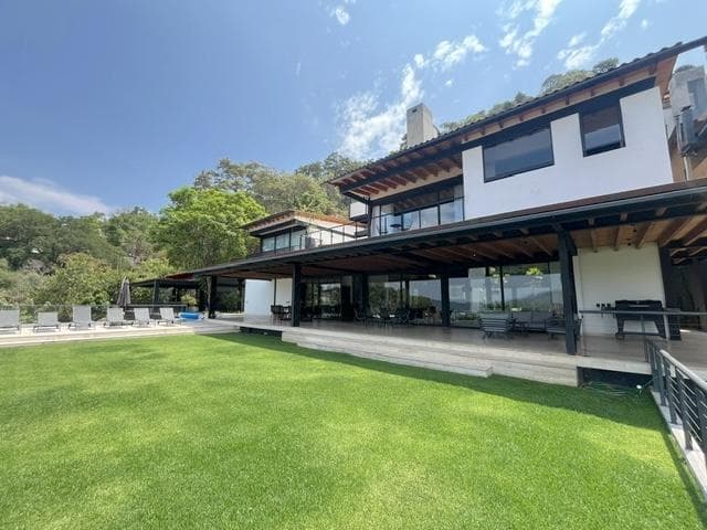 Premium Home for Sale in Valle de Lago, with Lake Views and Security