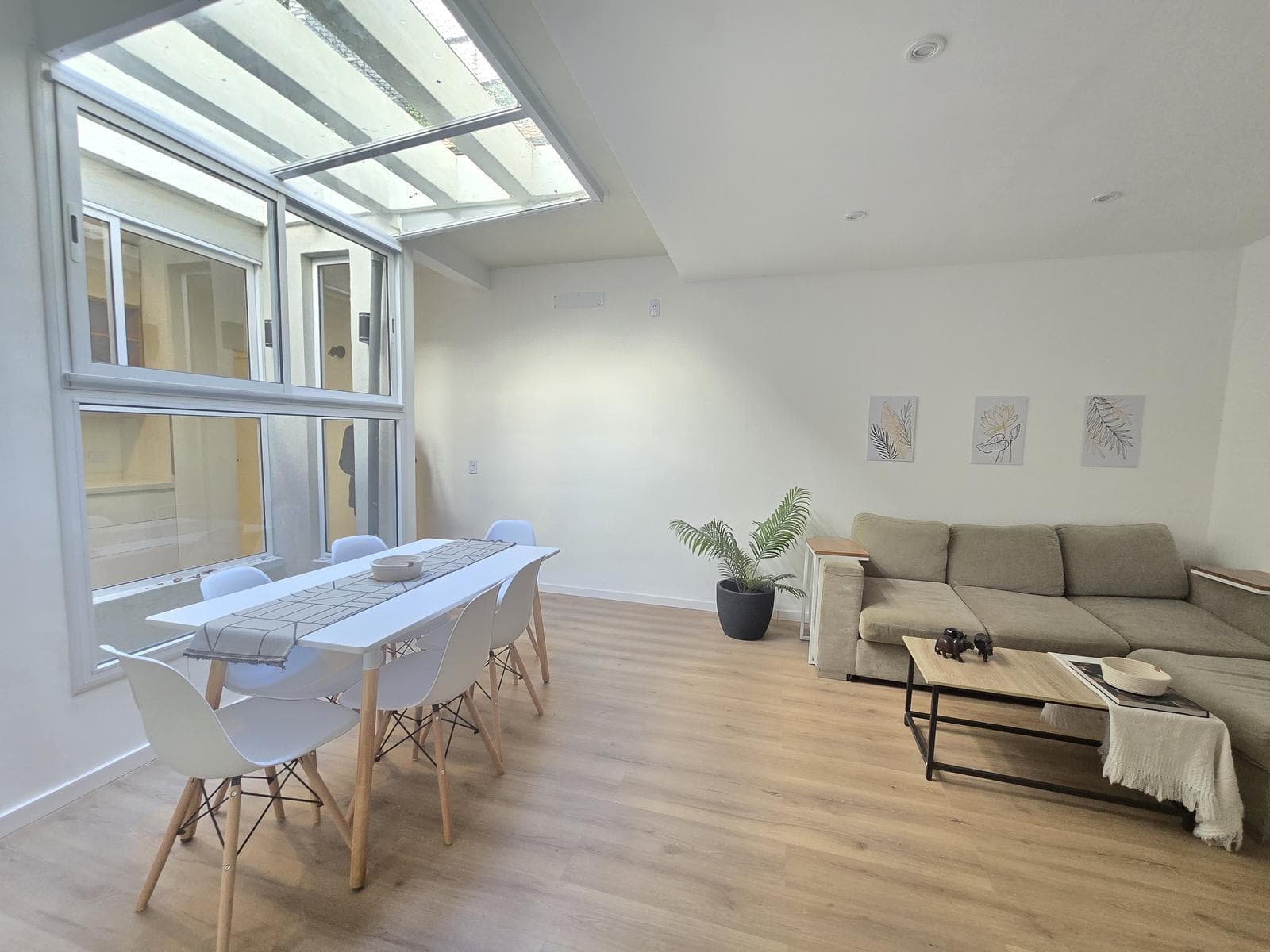 NUÑEZ - Townhouse with Terrace and Double Garage - 4 Rooms - NO MAINTENANCE FEES