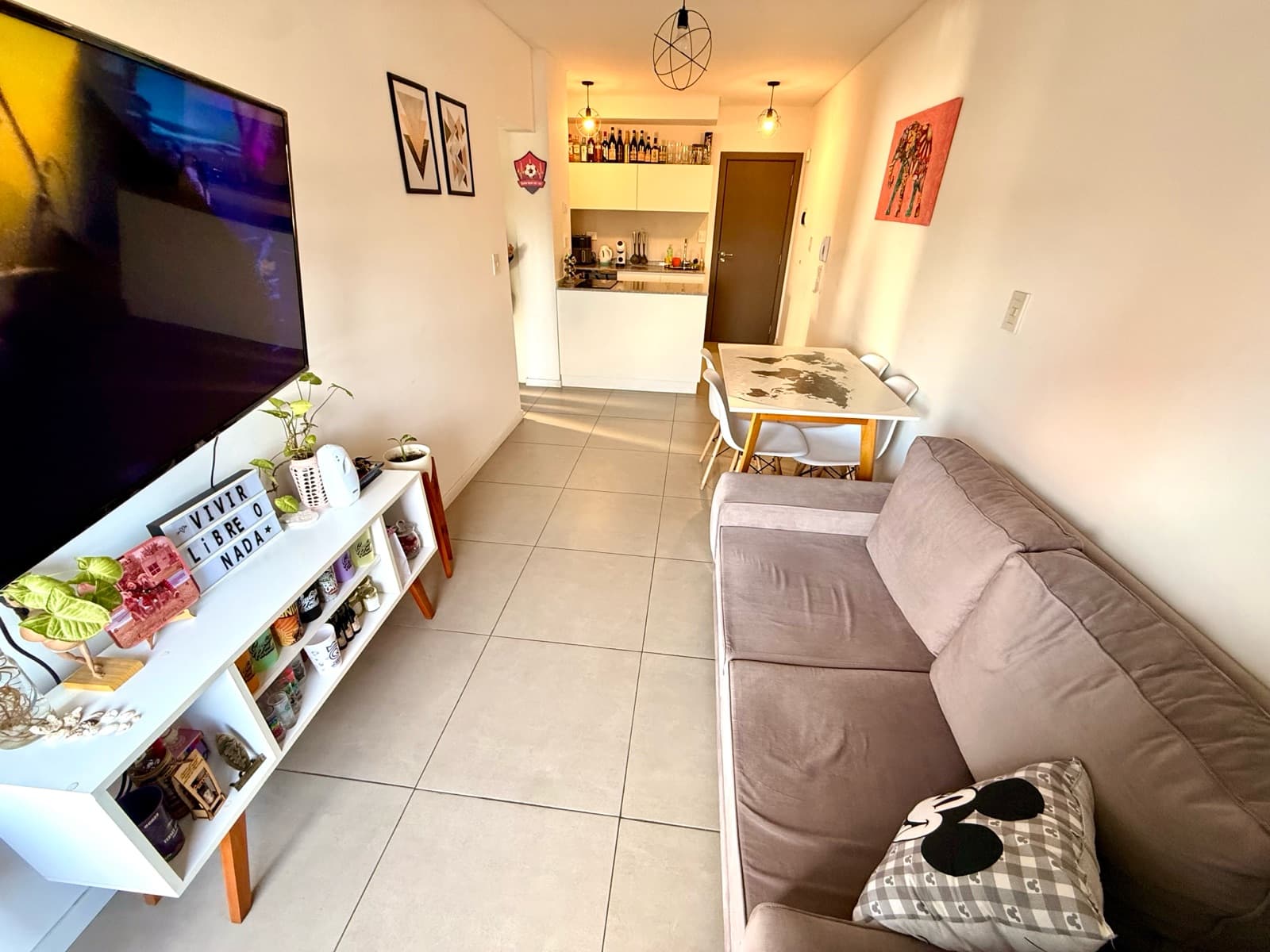 FOR SALE: 1-bedroom apartment with a front-facing balcony and amenities, Echesortu, Rosario, Santa Fe.
