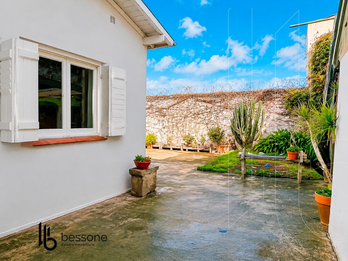 4-Room House with Patio, Garage, and Patio in Chauvin