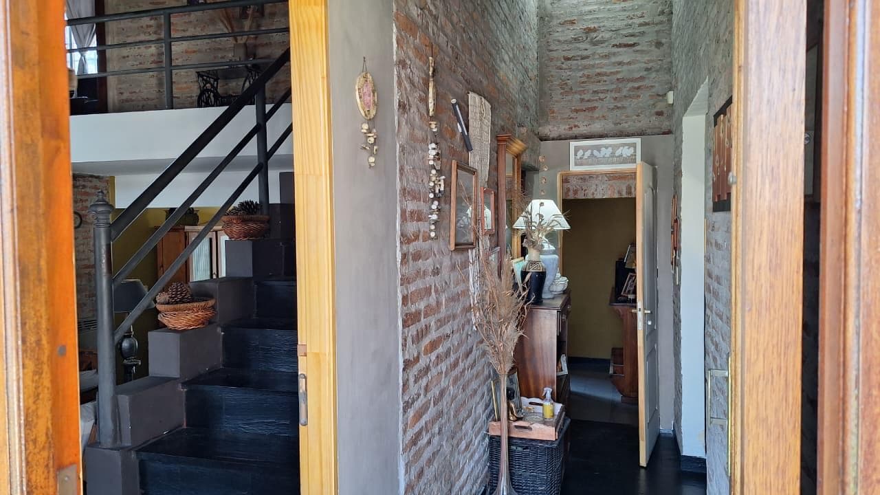 House in Burzaco