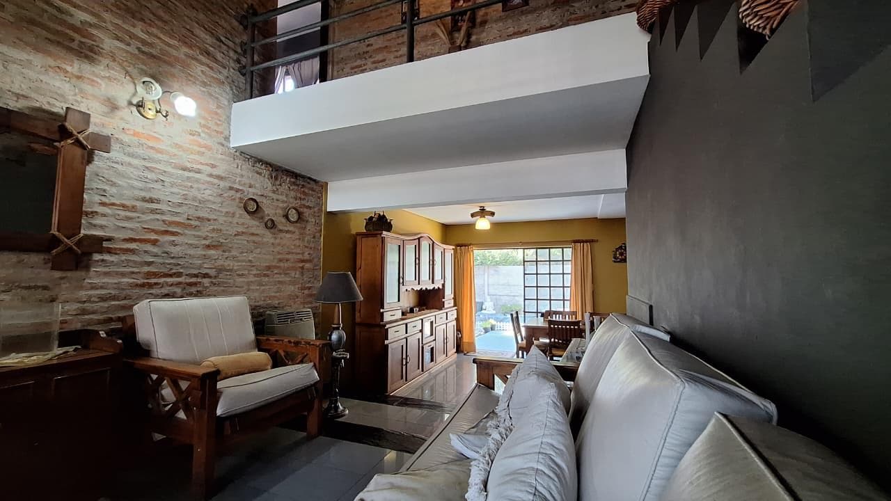 House in Burzaco