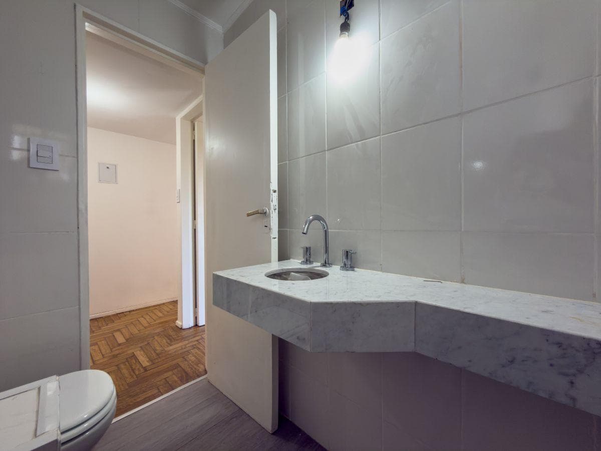 2-Bedroom Apartment in the Mirador del Bosque Building