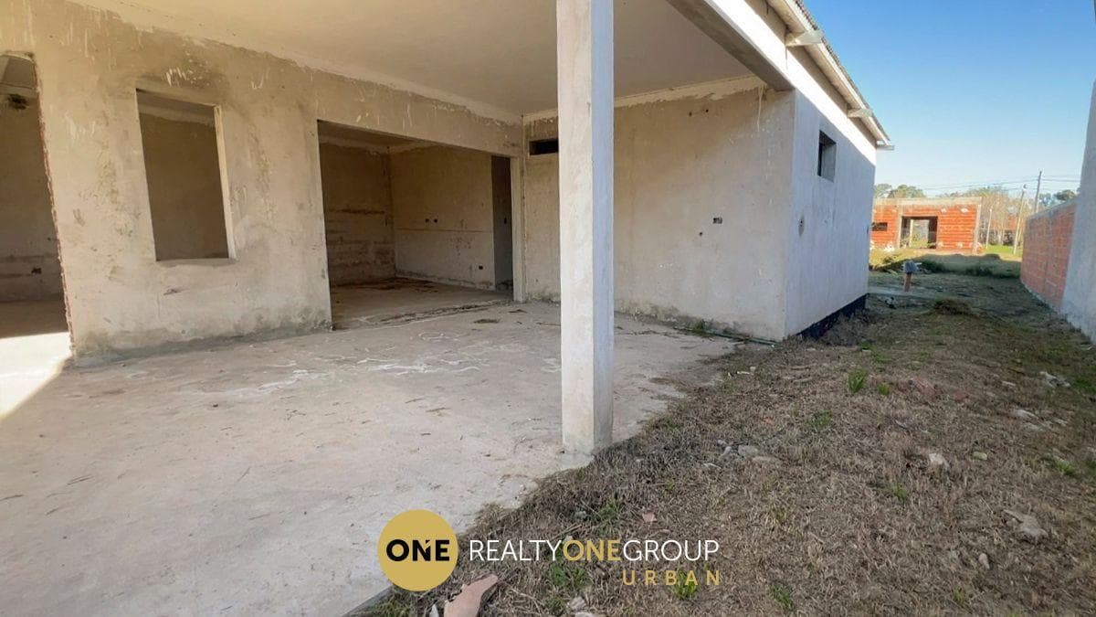 House Under Construction for Sale, 273 m² – Melchor Romero, La Plata